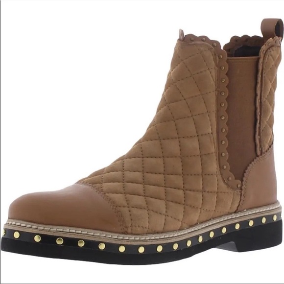 Free People Shoes - Free People Atlas Chelsea boot quilted camel NWT size 36